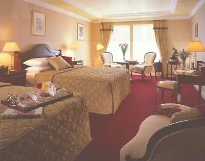 Meadowlands Hotel
