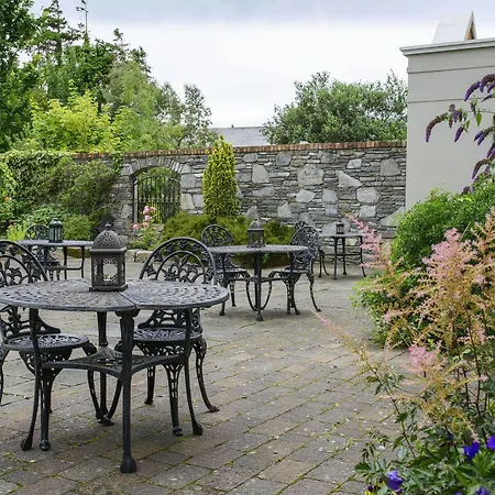 Meadowlands Hotel 4*